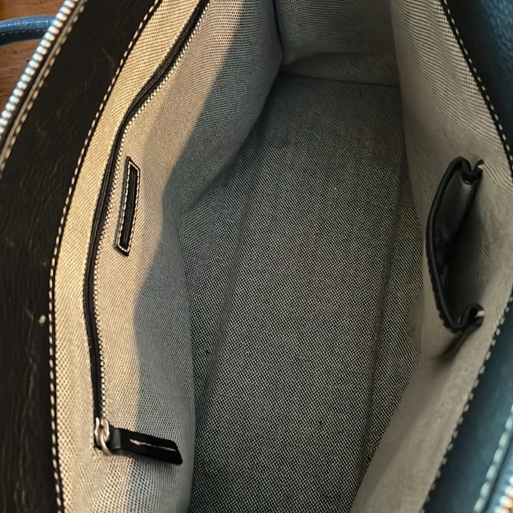 Dooney & Bourke pebble grain leather satchel with silver hardware - Picture 6 of 6